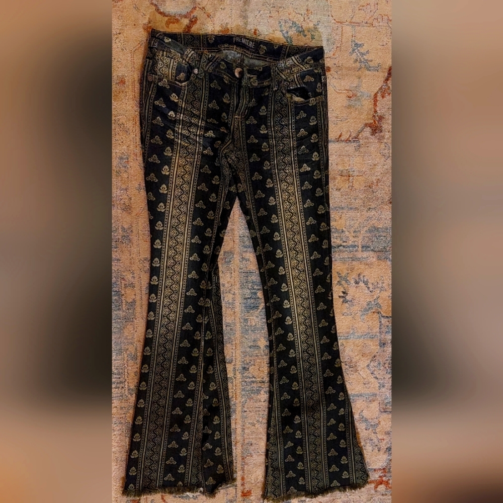 Flur de lei bell bottoms by rue21 low rise